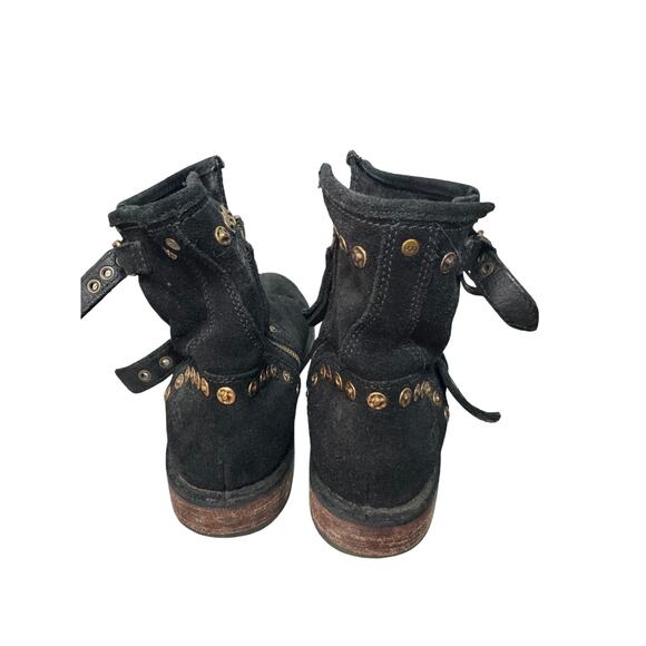 Ugg Women Biker Studded Buckle Black Suade leather Boots Size 7.5 - Picture 2 of 12